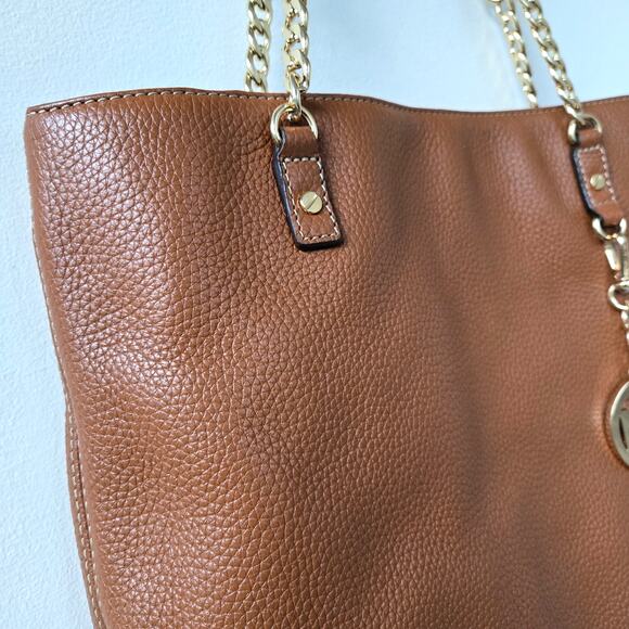 Michael Kors NEW Jet Set Pebbled Leather Mocha Brown Tan Tote Bag Gold Chain NWT - Picture 8 of 15